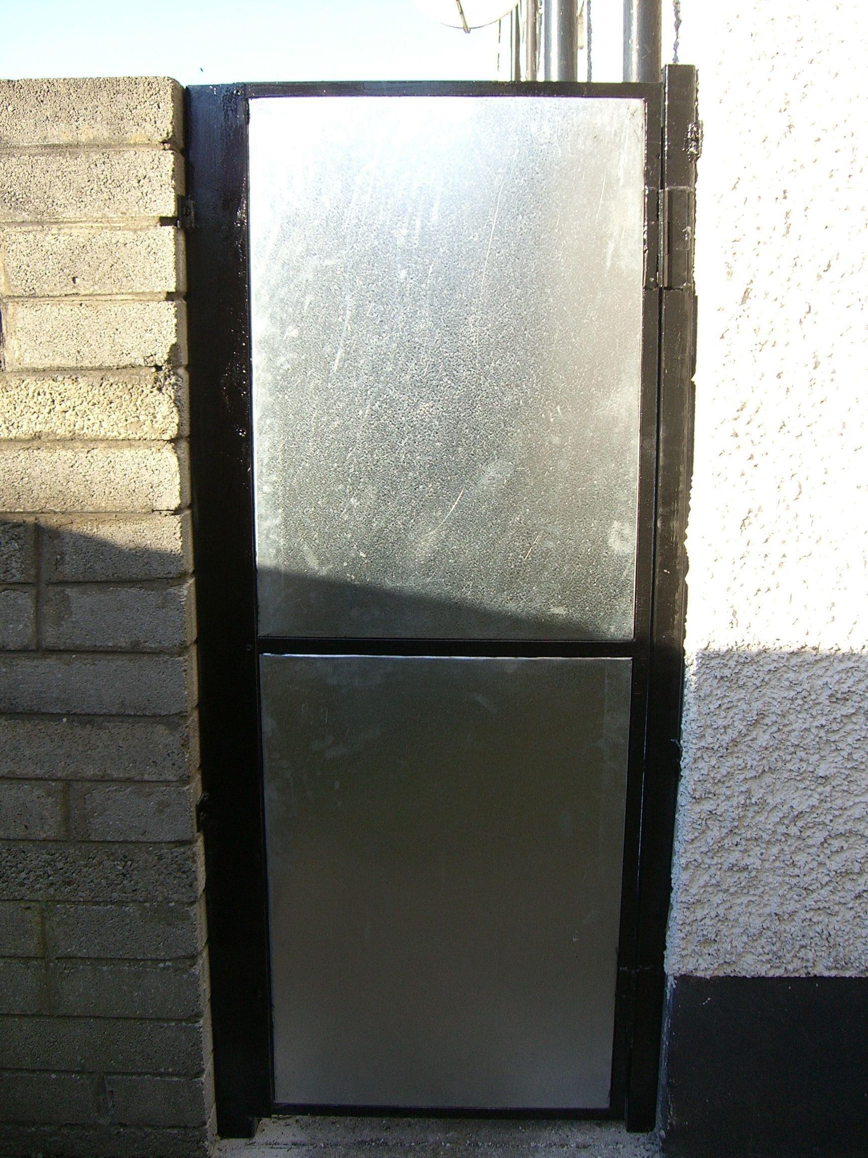 side1.jpg